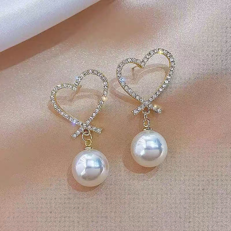 Heart Pearl Earing