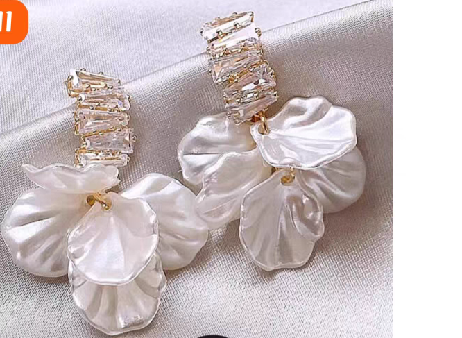 Flower Pearl Earings