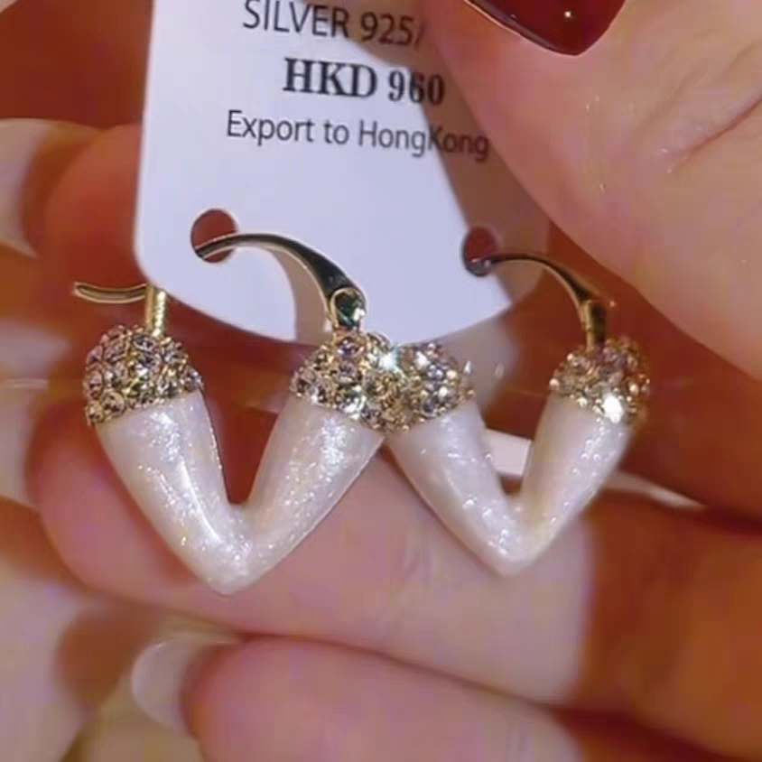 Pearl White Heart Earings